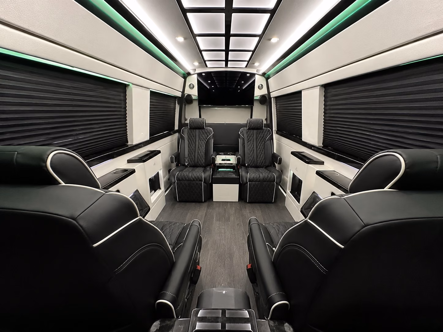 find the perfect transportation for your next airport transfer 4