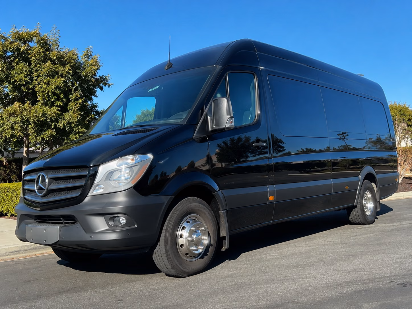 find the perfect transportation for your next wedding 5